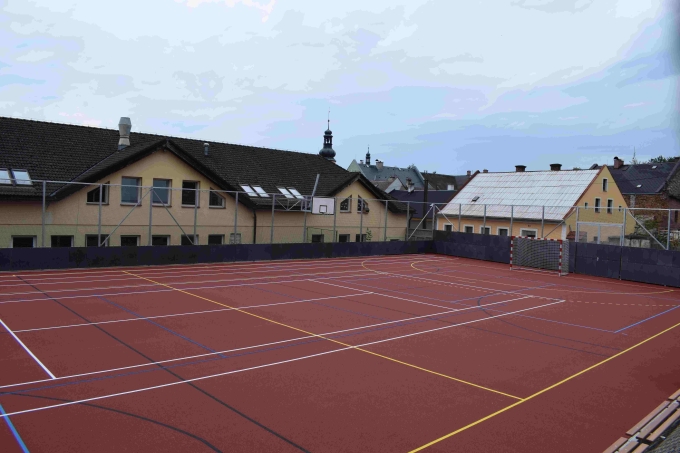 Veřejně přístupné školní hřiště