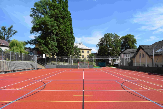 Veřejně přístupné školní hřiště